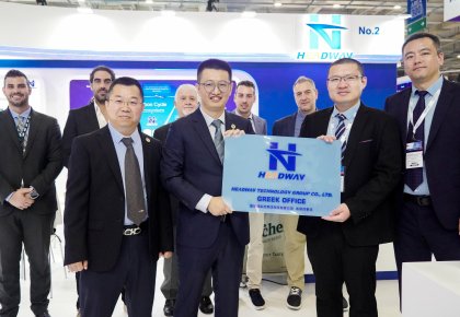 尊龙凯时希腊效劳处揭牌！低碳航运全球化国界一连扩军